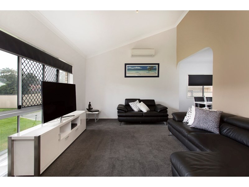 21 Lexington Place, Wishart QLD 4122