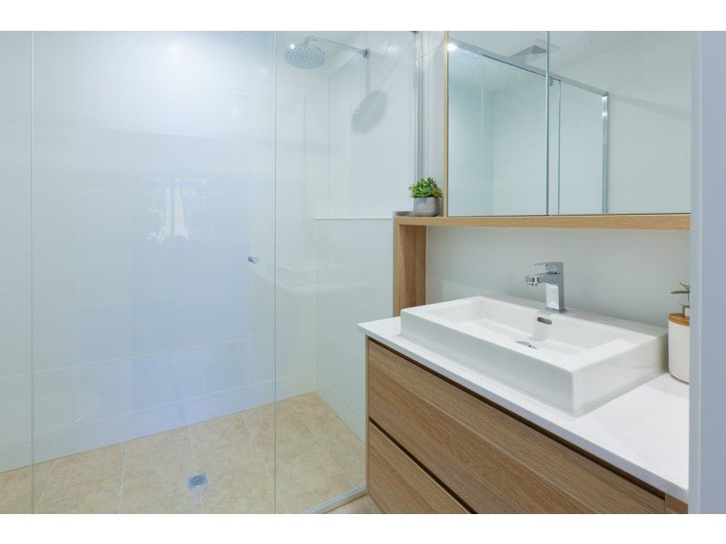 303/15 Rawlinson Street, Murarrie QLD 4172