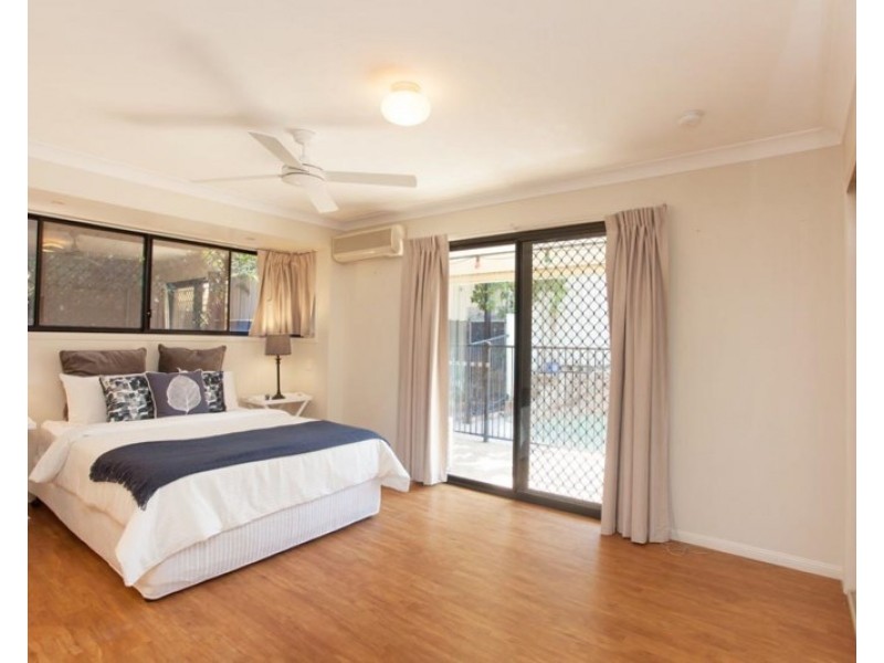 39 Mansfield Place, Mansfield QLD 4122