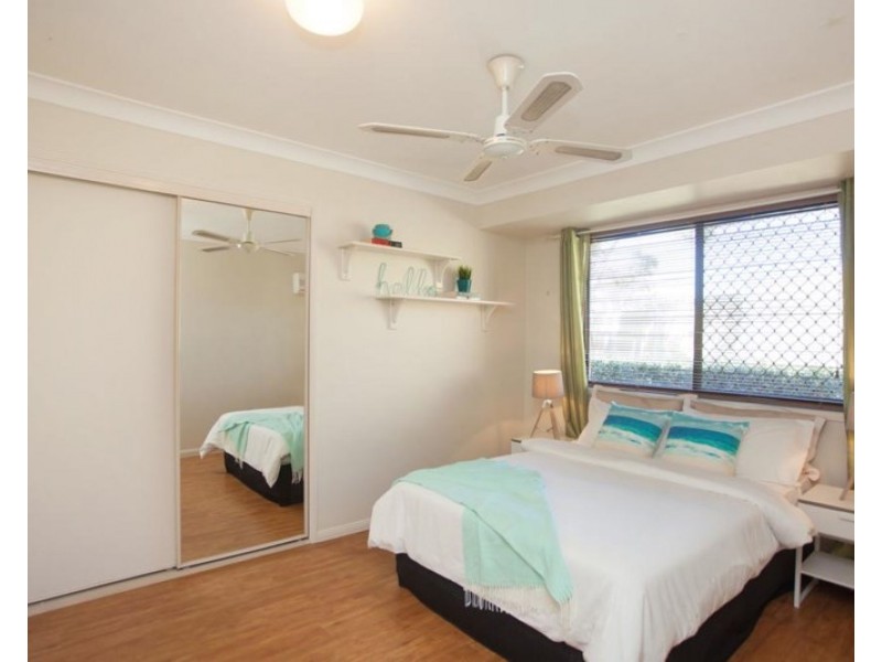 39 Mansfield Place, Mansfield QLD 4122