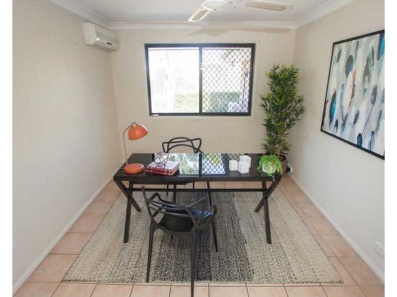 39 Mansfield Place, Mansfield QLD 4122