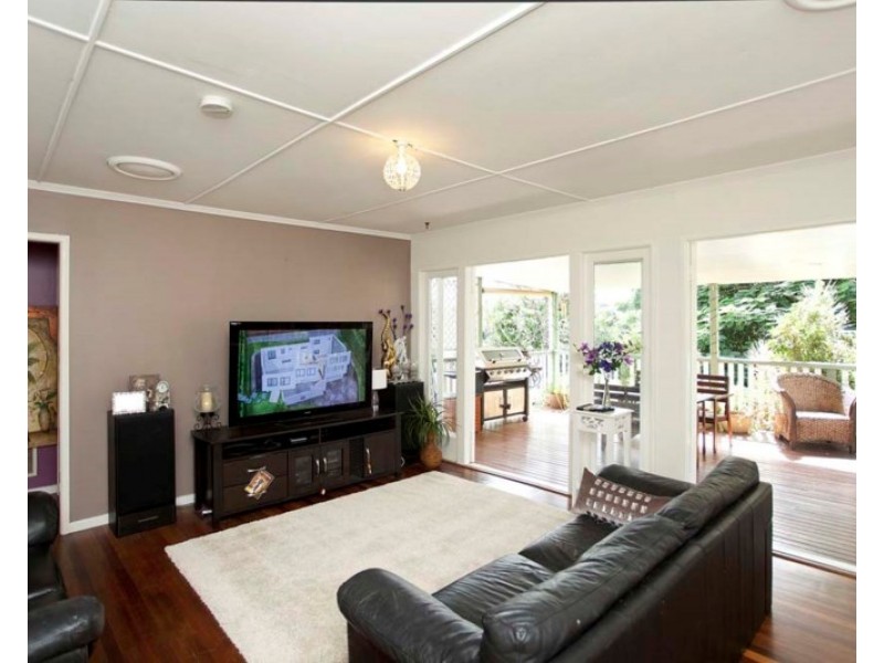 18 Allinga Street, Mount Gravatt East QLD 4122