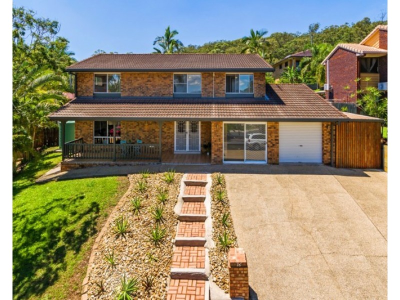 16 Raymore Court, Carindale QLD 4152