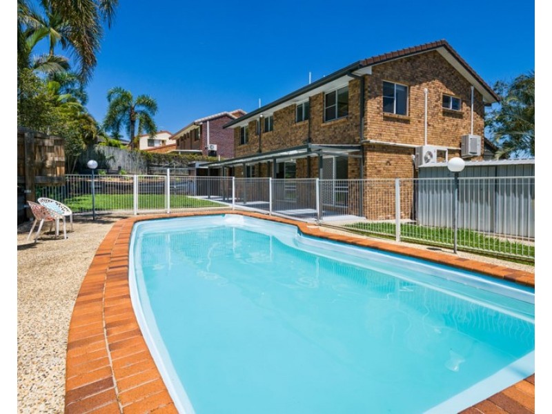 16 Raymore Court, Carindale QLD 4152