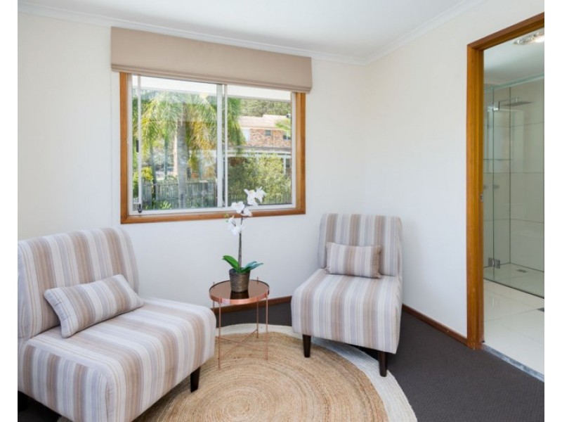 16 Raymore Court, Carindale QLD 4152