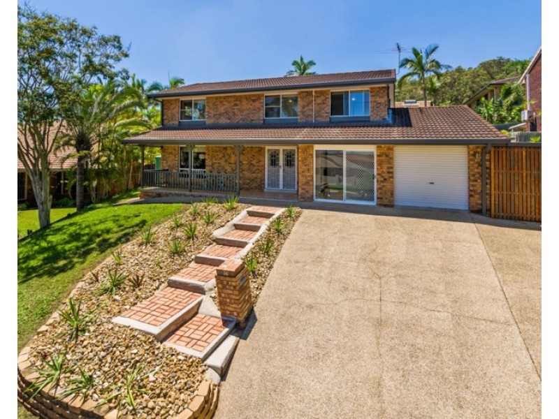 16 Raymore Court, Carindale QLD 4152