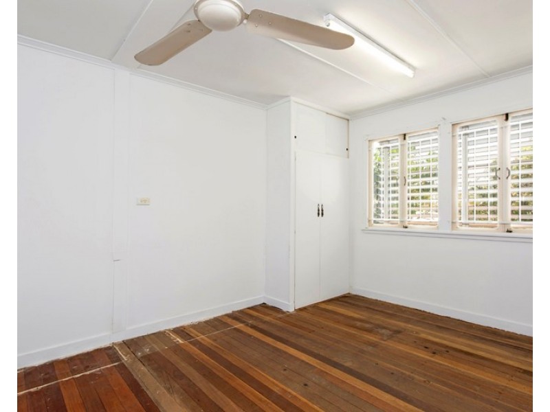 19 Wemvern Street, Upper Mount Gravatt QLD 4122