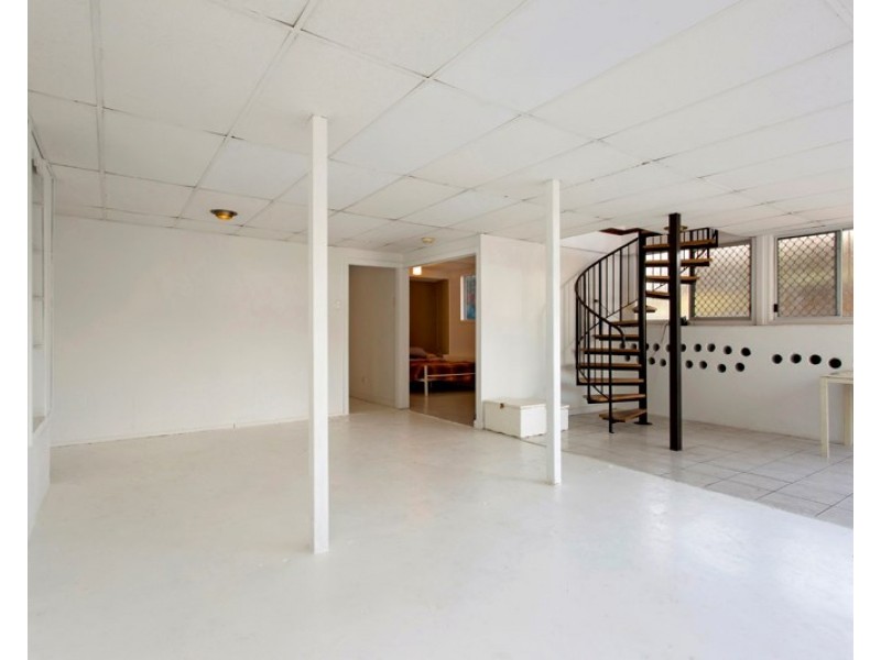 19 Wemvern Street, Upper Mount Gravatt QLD 4122