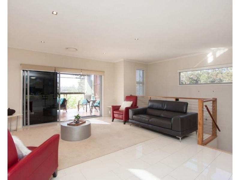 12 Birdwood Road, Holland Park West QLD 4121
