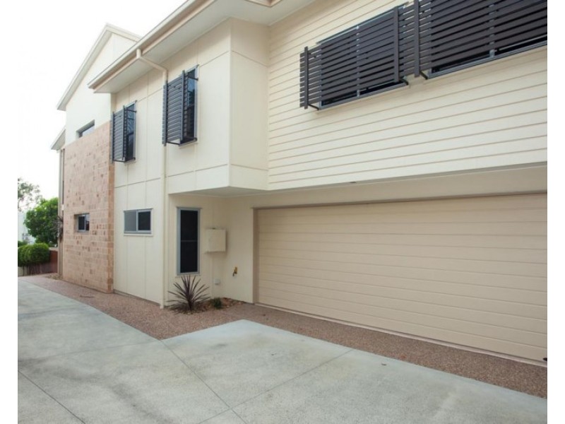 12 Birdwood Road, Holland Park West QLD 4121