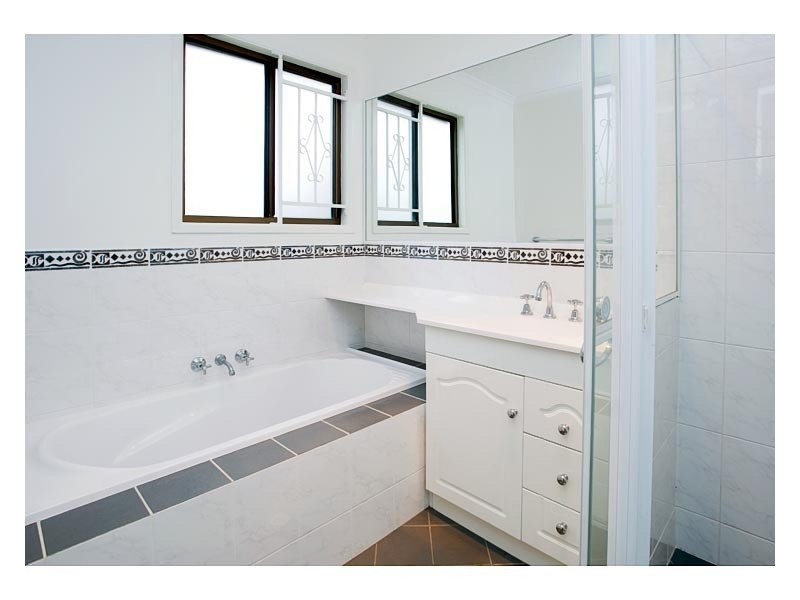 7 Nardie Street, Eight Mile Plains QLD 4113