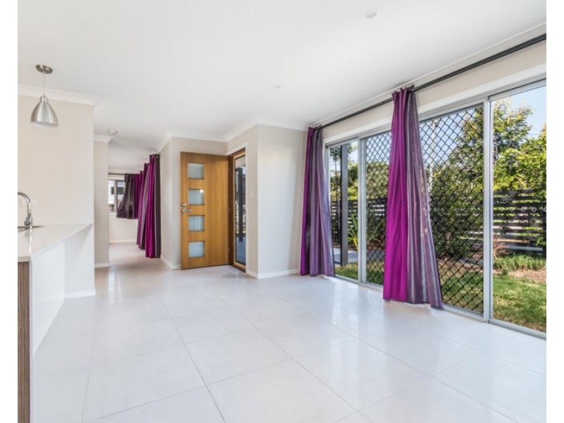 6 Bland Street, Coopers Plains QLD 4108