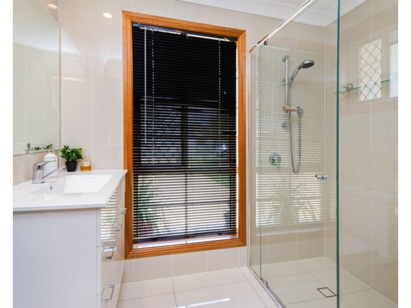 15 Anchorage Way, Biggera Waters QLD 4216
