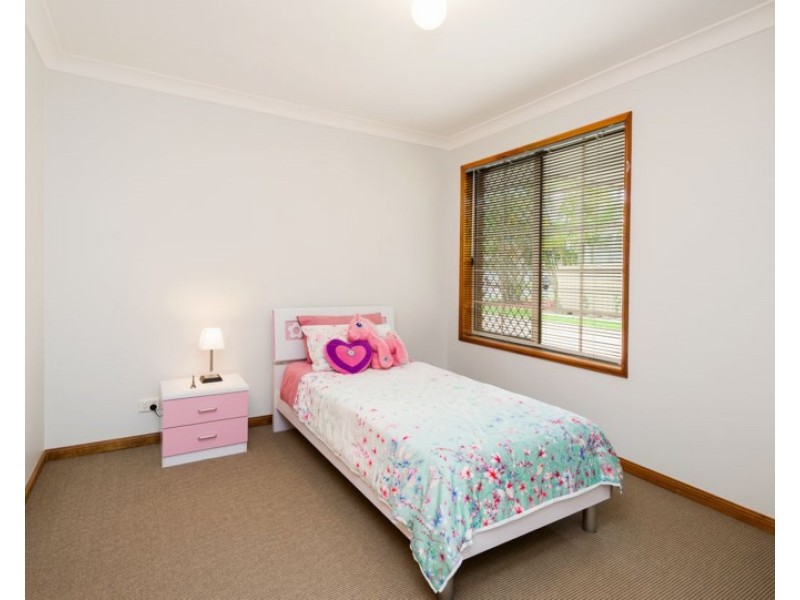 15 Anchorage Way, Biggera Waters QLD 4216