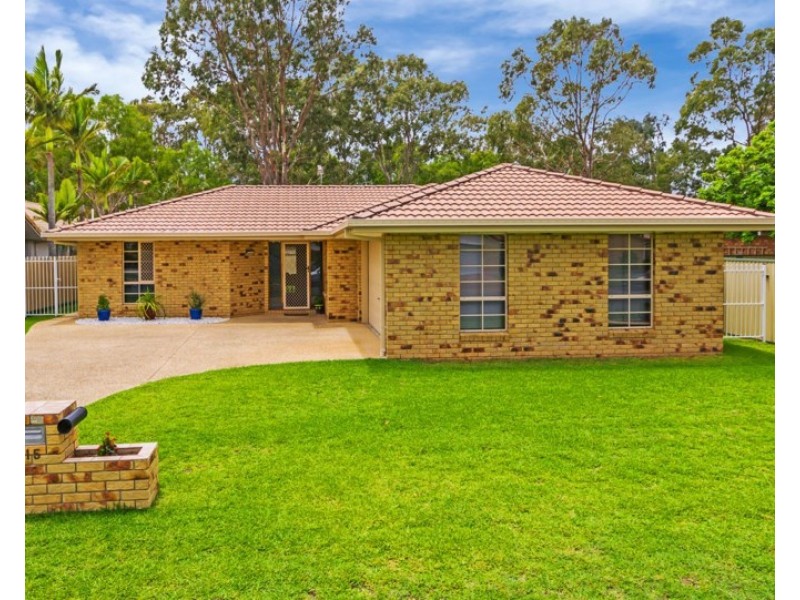 15 Anchorage Way, Biggera Waters QLD 4216