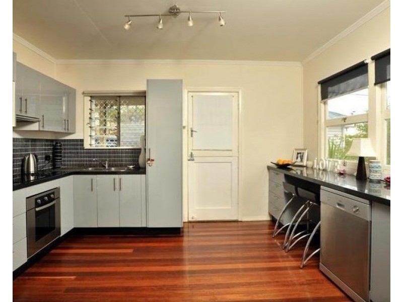 92 Creek Road, Mount Gravatt East QLD 4122