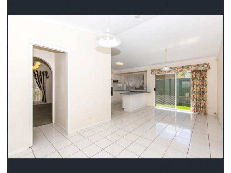 24 Hurlstone Street, Wishart QLD 4122