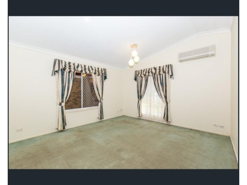 24 Hurlstone Street, Wishart QLD 4122