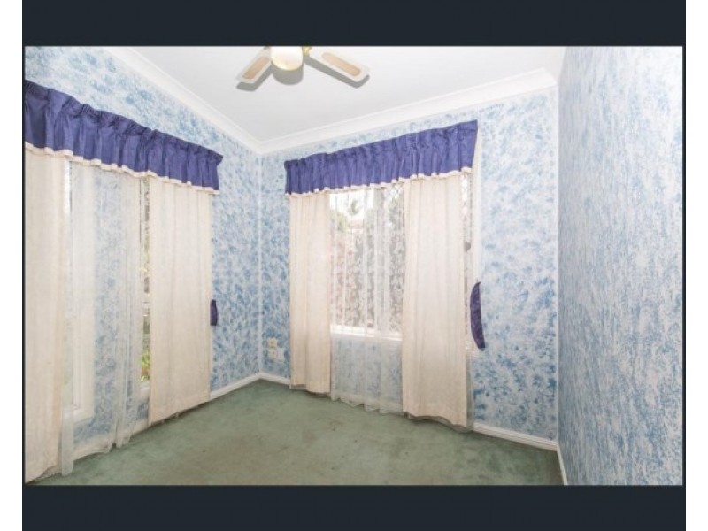 24 Hurlstone Street, Wishart QLD 4122