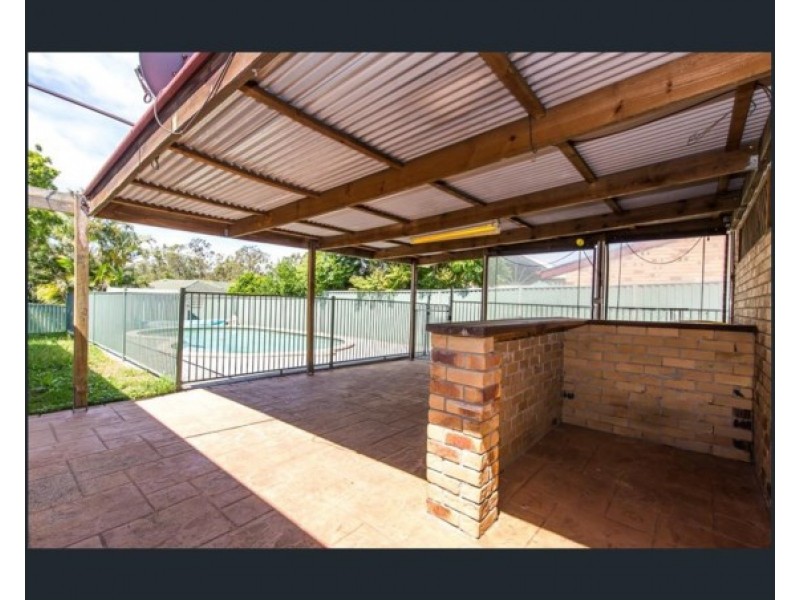 24 Hurlstone Street, Wishart QLD 4122