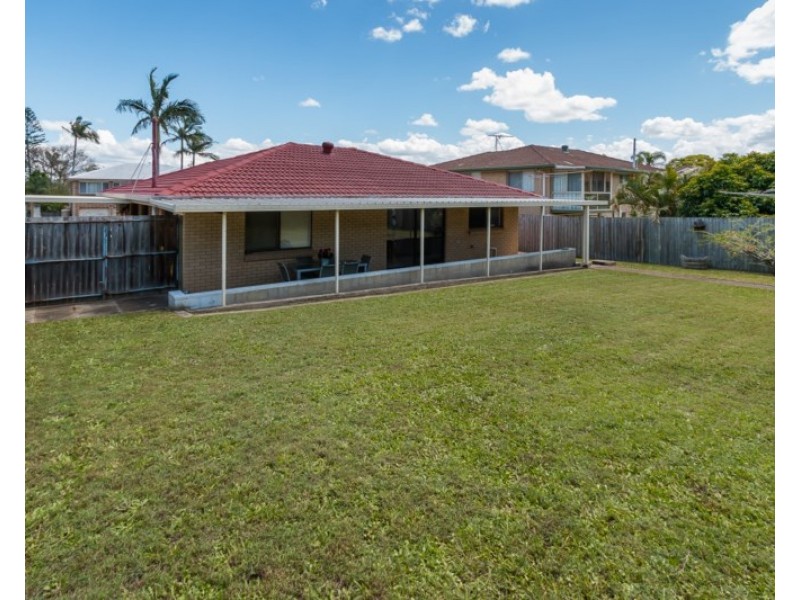 30 Barcelona Street, Wishart QLD 4122