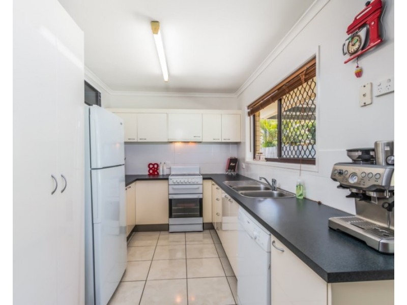 30 Barcelona Street, Wishart QLD 4122