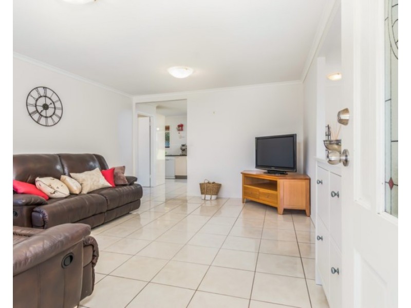 30 Barcelona Street, Wishart QLD 4122