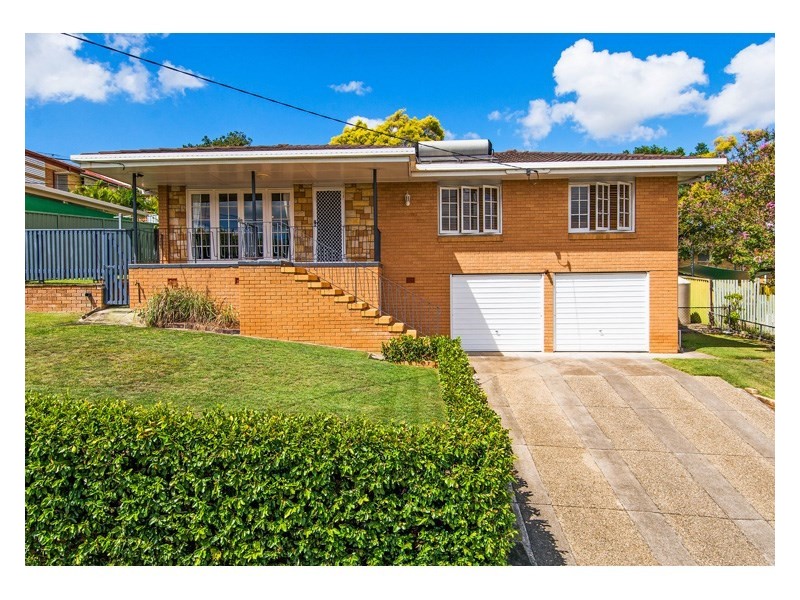 15 Kiparra Street, Mansfield QLD 4122