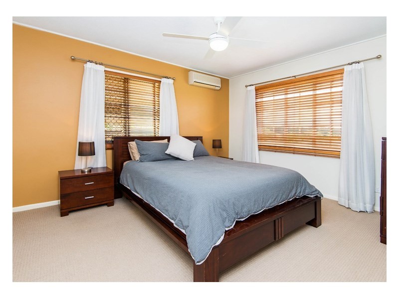 15 Kiparra Street, Mansfield QLD 4122