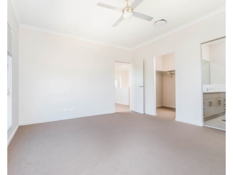 15 Ascent Place, Rochedale QLD 4123