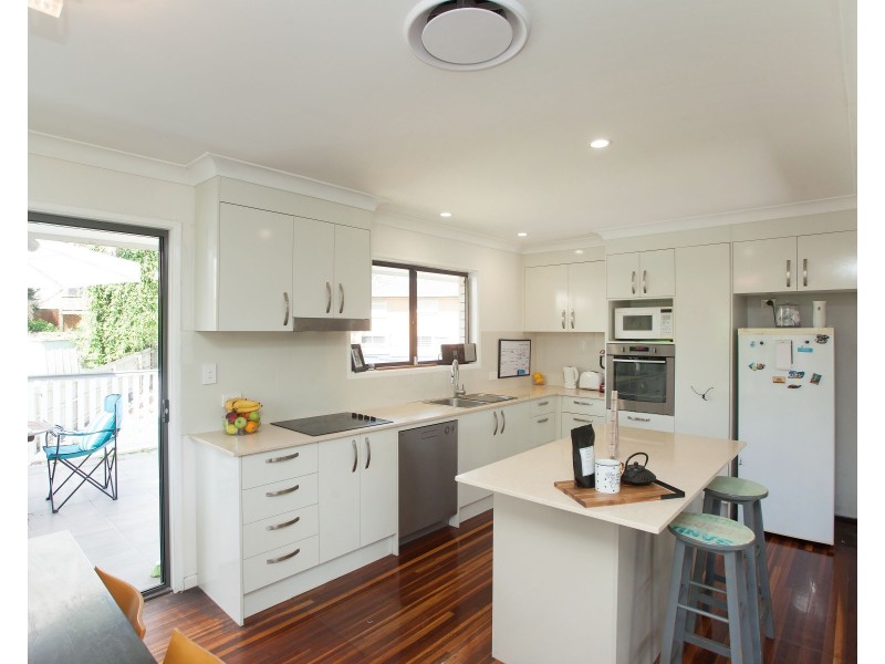 16 Montreal Street, Wishart QLD 4122