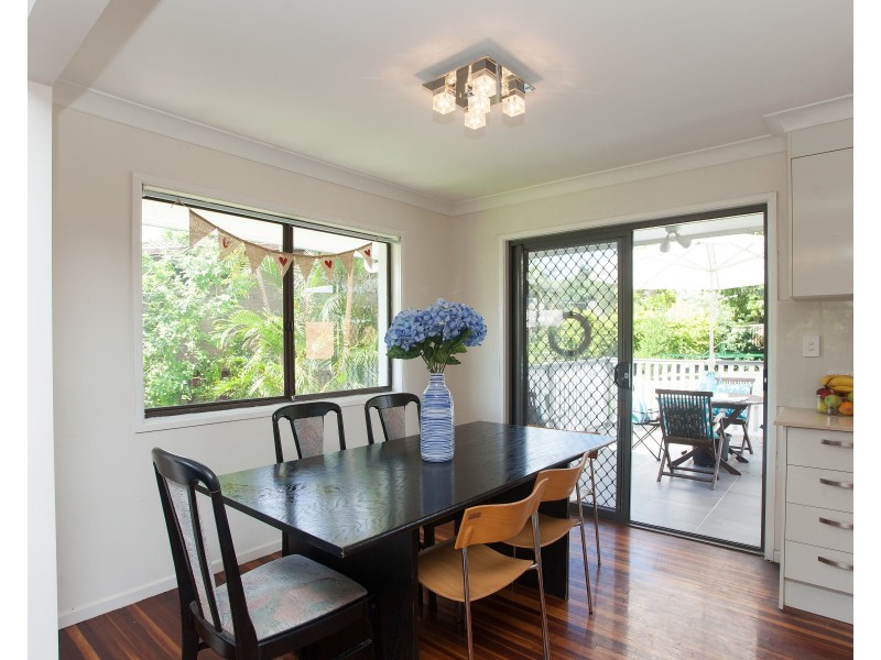 16 Montreal Street, Wishart QLD 4122