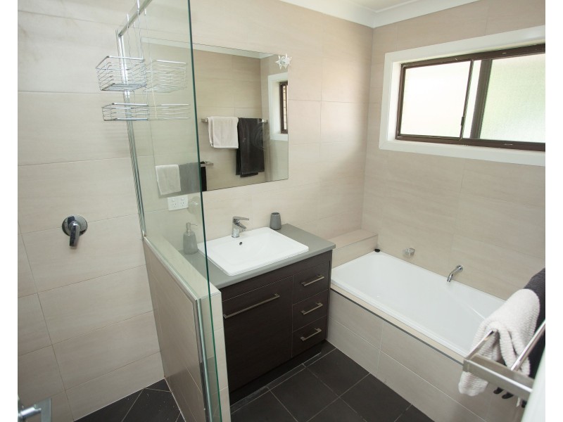 16 Montreal Street, Wishart QLD 4122