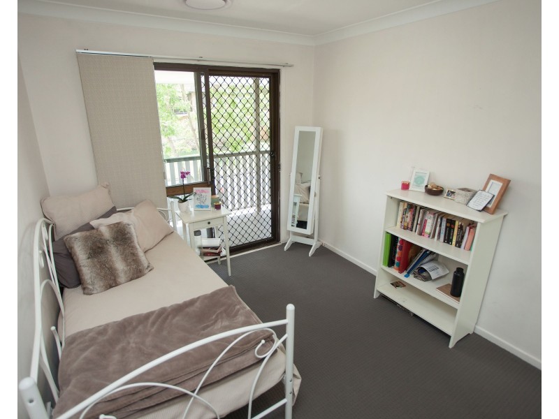 16 Montreal Street, Wishart QLD 4122