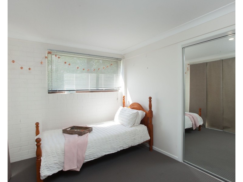 16 Montreal Street, Wishart QLD 4122