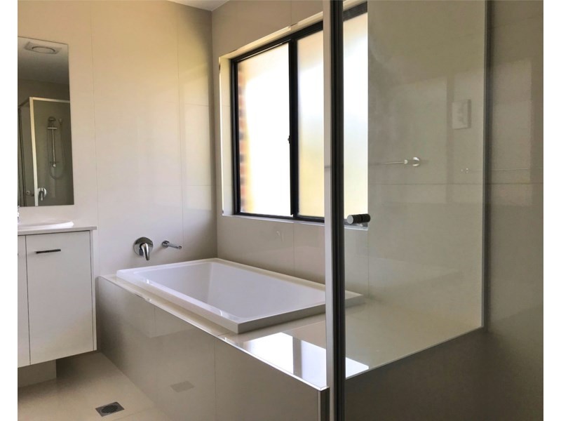 101 Lang Street, Morningside QLD 4170