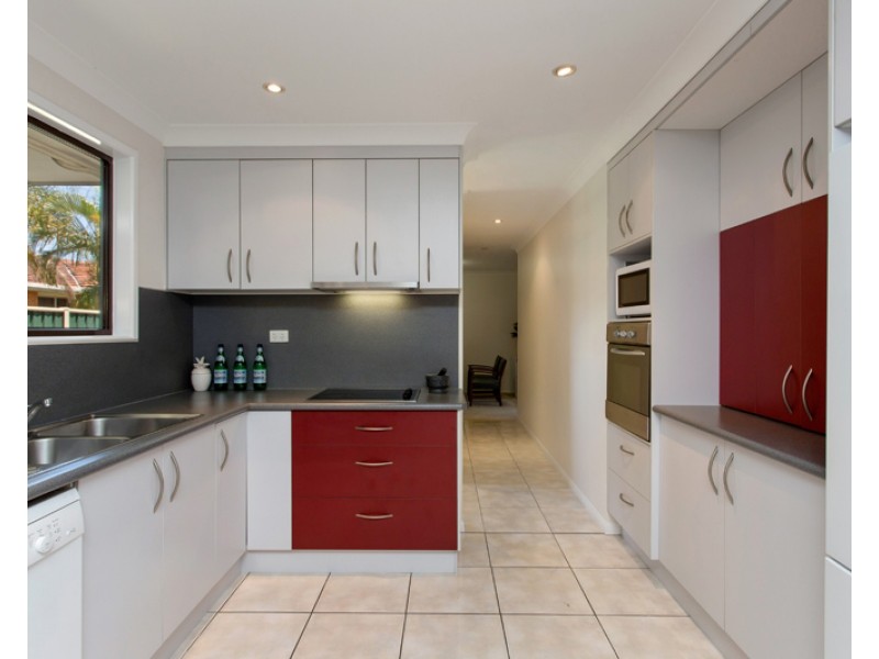 11a Starcross Street, Macgregor QLD 4109