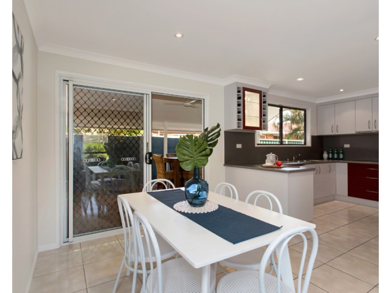 11a Starcross Street, Macgregor QLD 4109