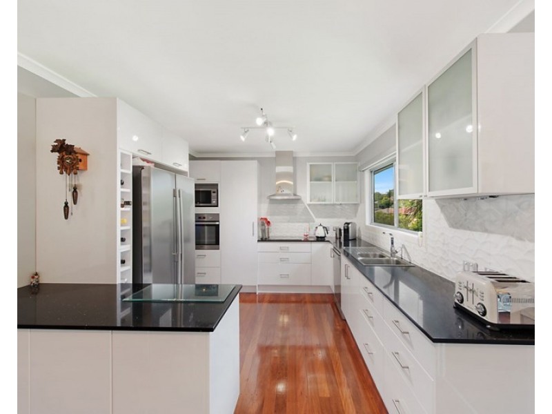 7 Tunney Street, Wishart QLD 4122