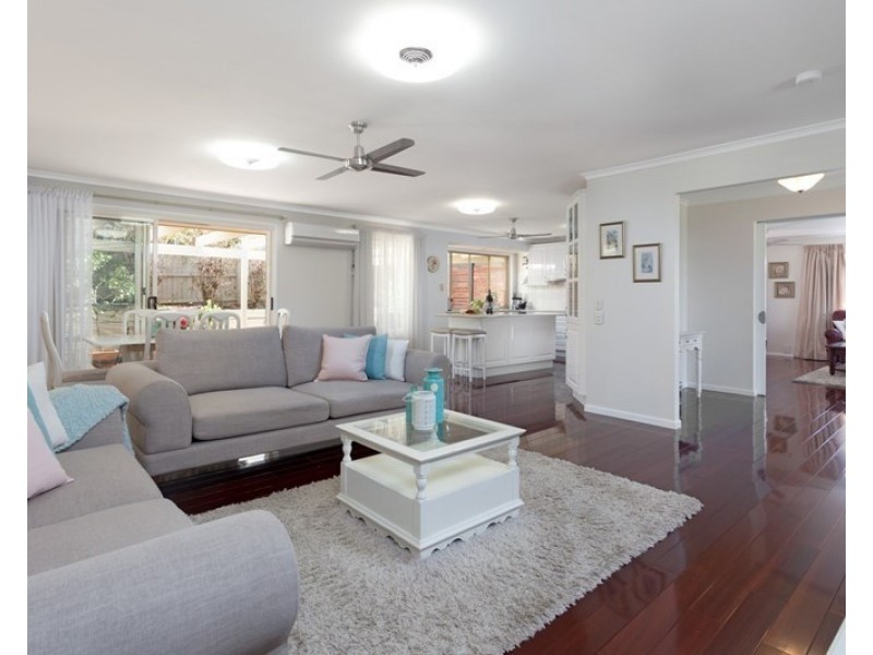 37 Rembrandt Street, Carina QLD 4152