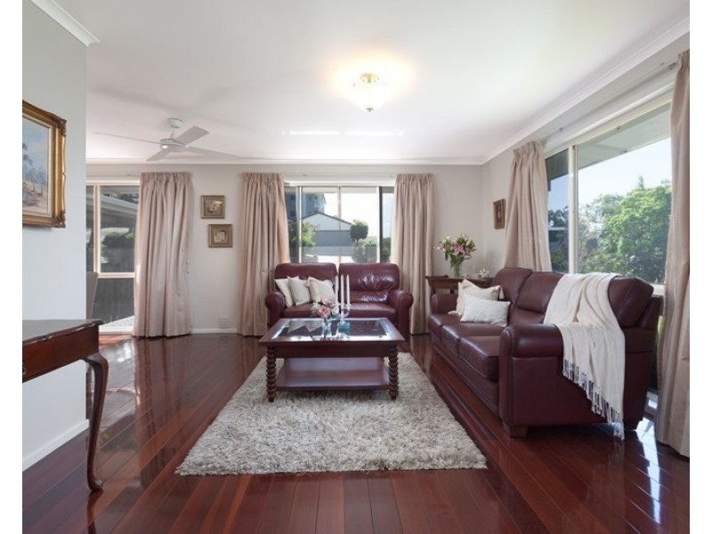 37 Rembrandt Street, Carina QLD 4152