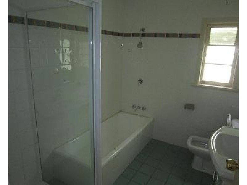 81 Creek Road, Mount Gravatt East QLD 4122