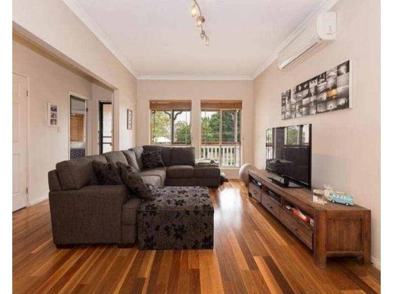67 Junction Road, Morningside QLD 4170