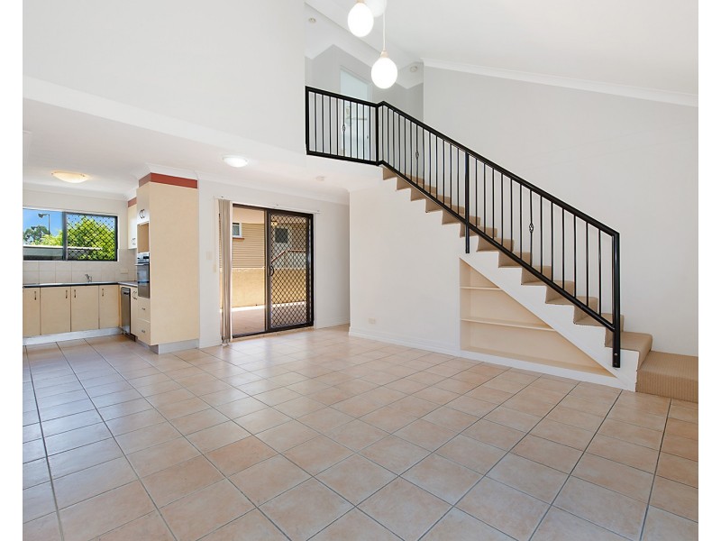 2/11 Howsan Street, Mount Gravatt East QLD 4122