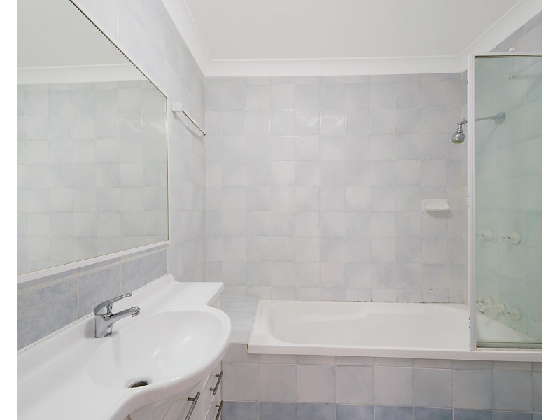 2/11 Howsan Street, Mount Gravatt East QLD 4122