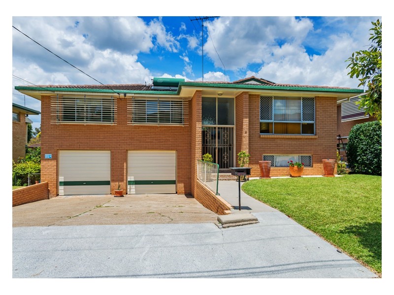 8 Colington Street, Mansfield QLD 4122