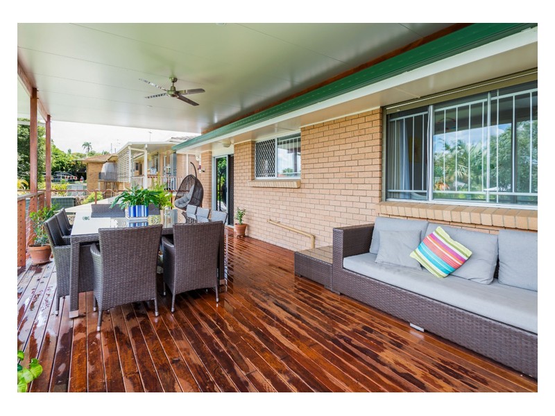 8 Colington Street, Mansfield QLD 4122