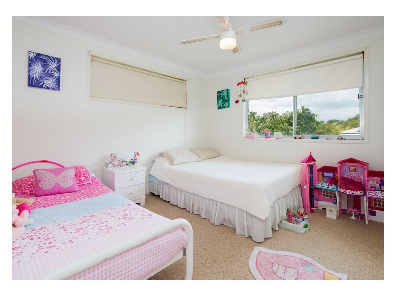 8 Colington Street, Mansfield QLD 4122