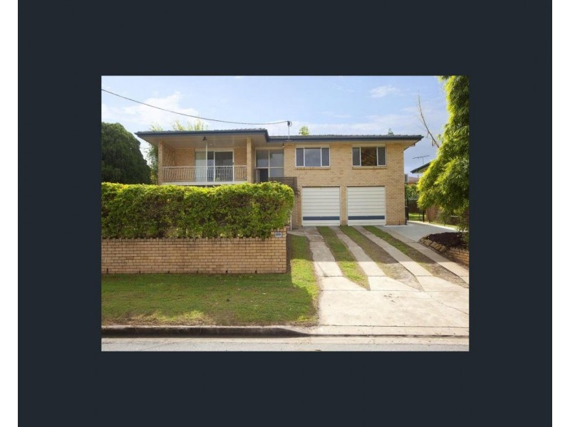 27 Menkira Street, Mansfield QLD 4122