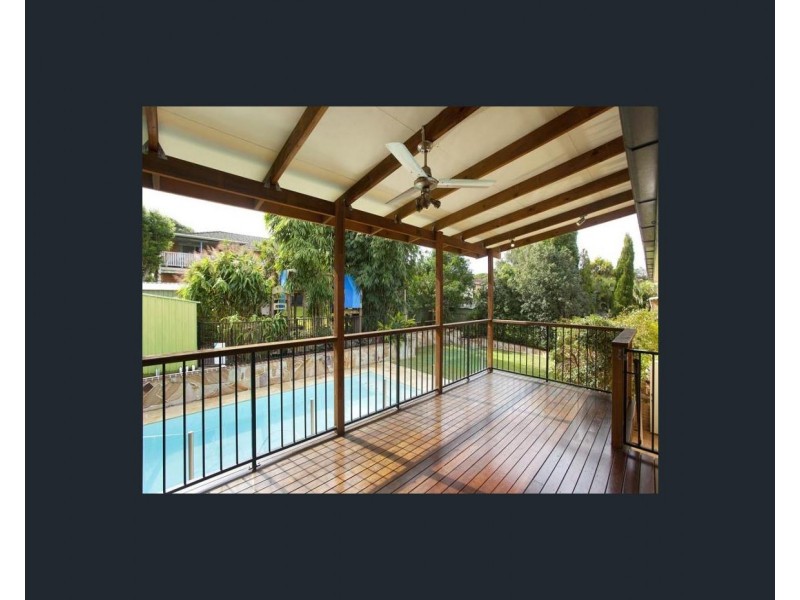 27 Menkira Street, Mansfield QLD 4122